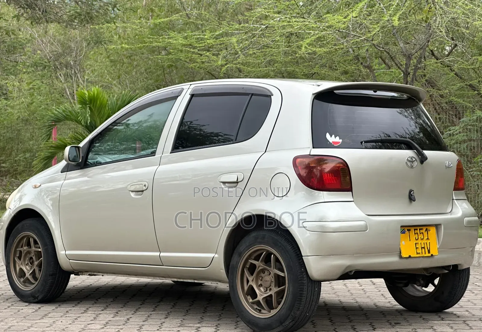 Toyota Vitz 2002 Beige