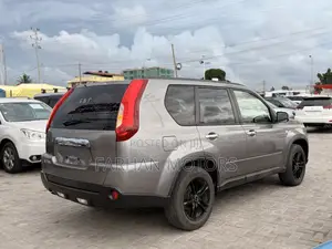 Nissan X-Trail 2.5 Petrol 4x4 SE 2011 Gray