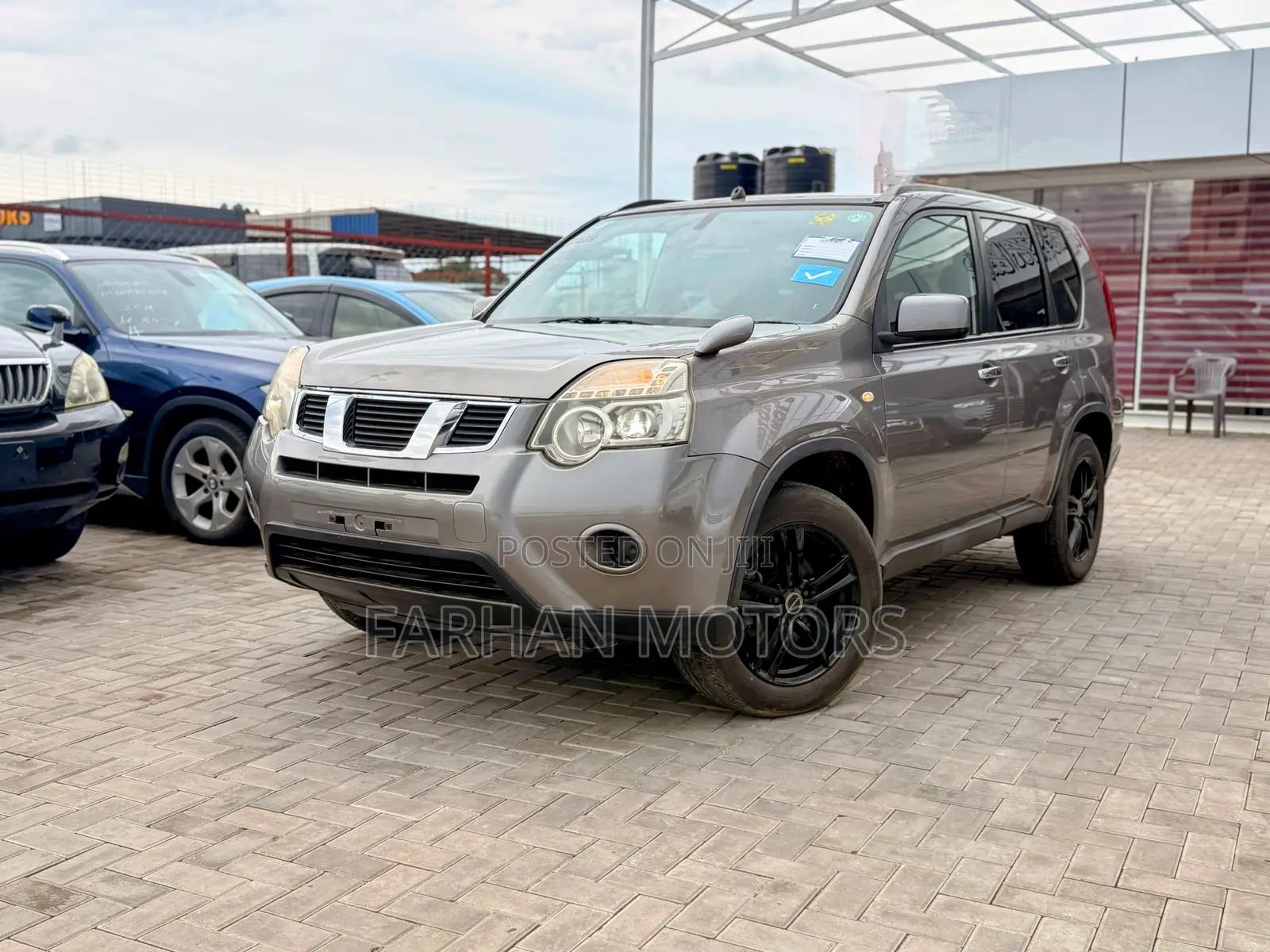 Nissan X-Trail 2.5 Petrol 4x4 SE 2011 Gray