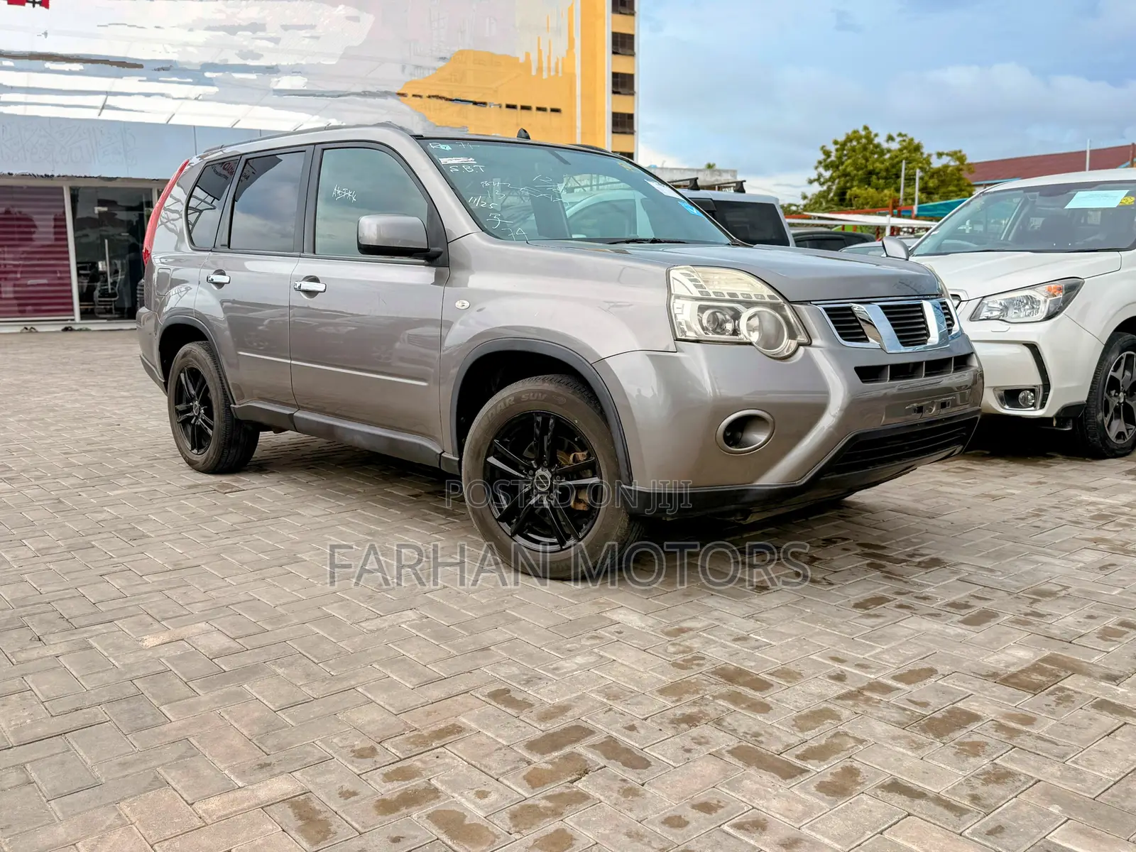 Nissan X-Trail 2.5 Petrol 4x4 SE 2011 Gray