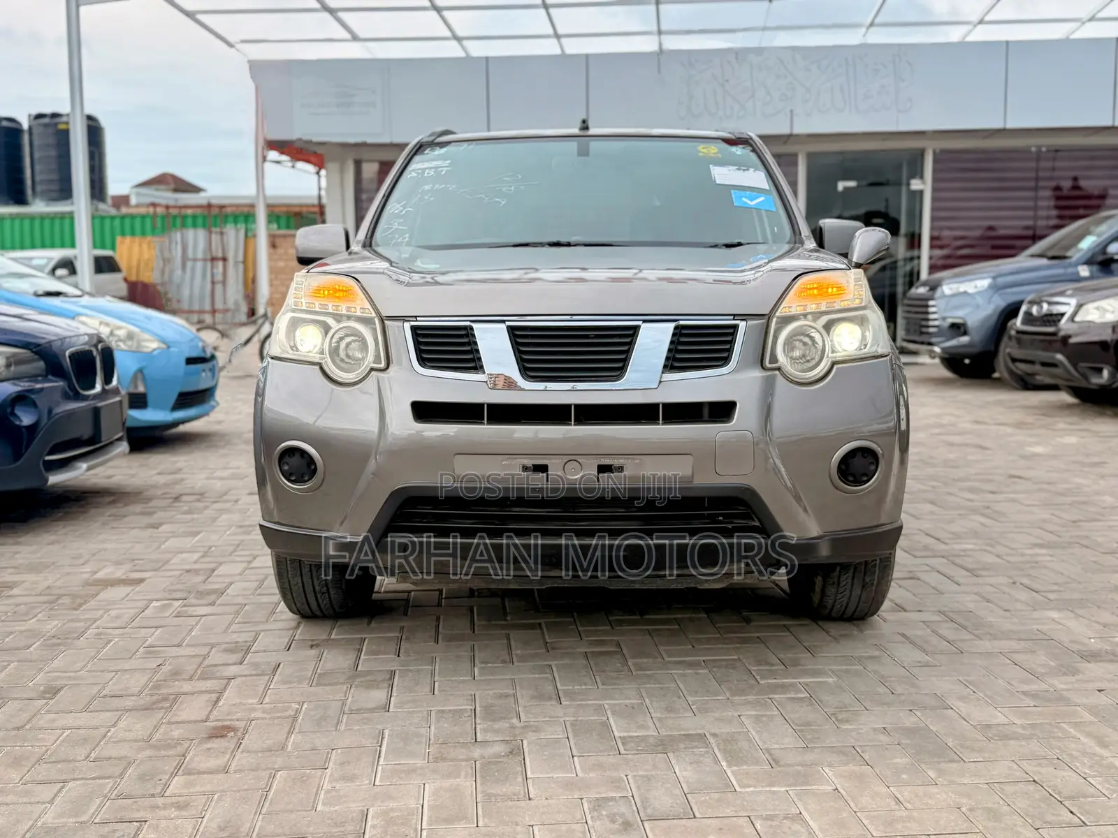 Nissan X-Trail 2.5 Petrol 4x4 SE 2011 Gray