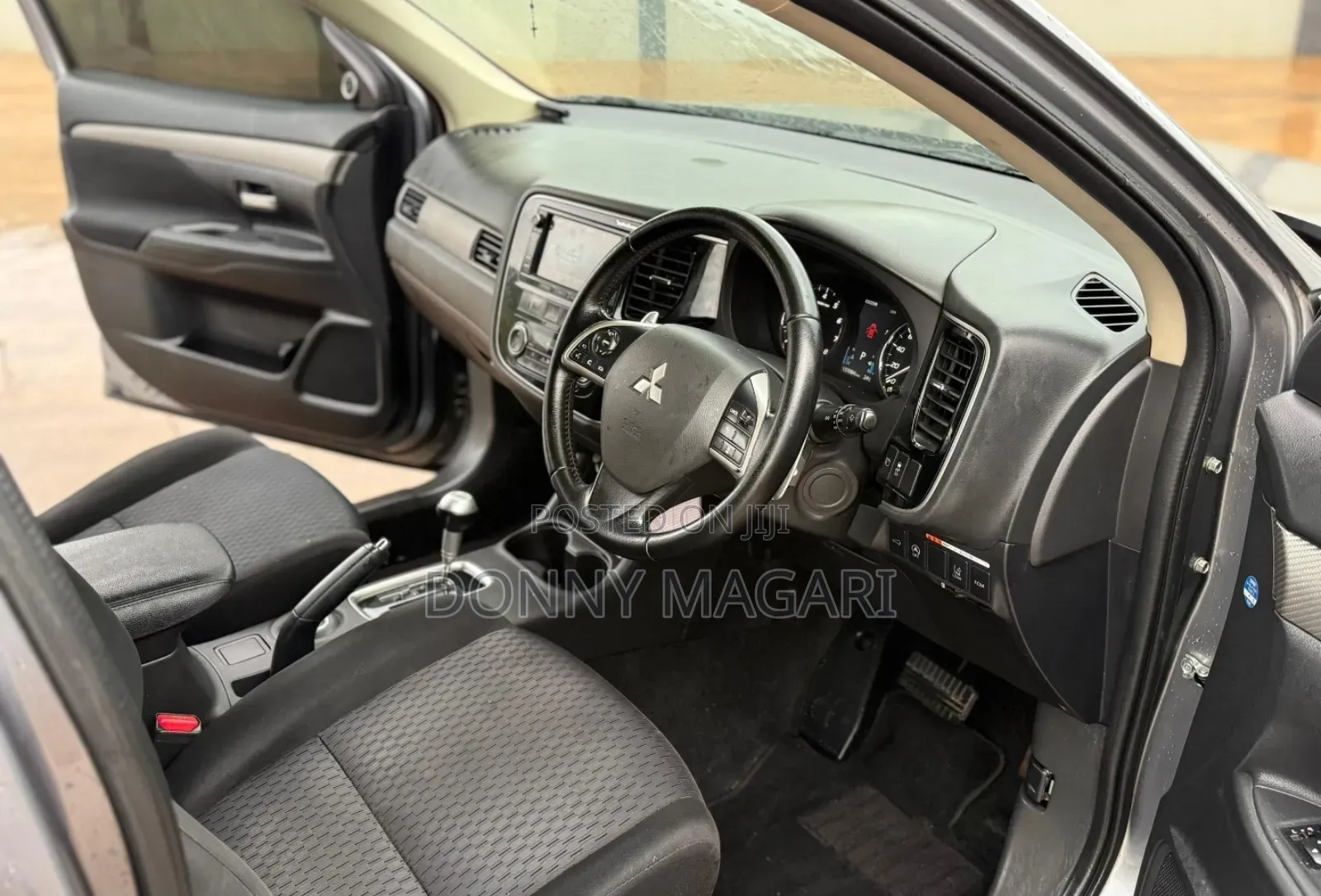 Mitsubishi Outlander 2.0 PHEV AWD 2014 Gray