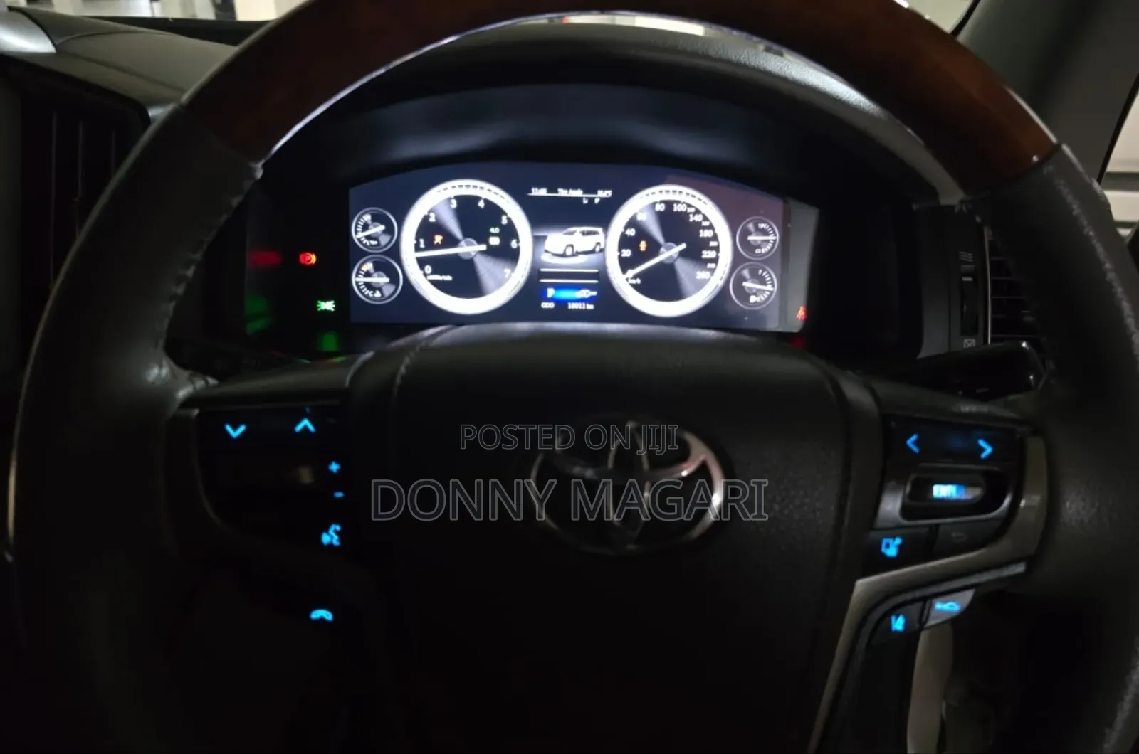 Toyota Land Cruiser 4.5 V8 VXR 2021 White