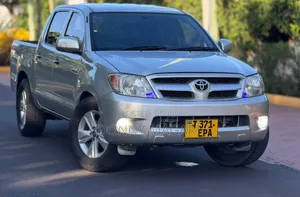 Toyota Hilux 2017 Silver
