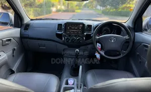 Toyota Hilux 2017 Silver