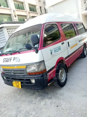 Toyota HiAce 2006 White