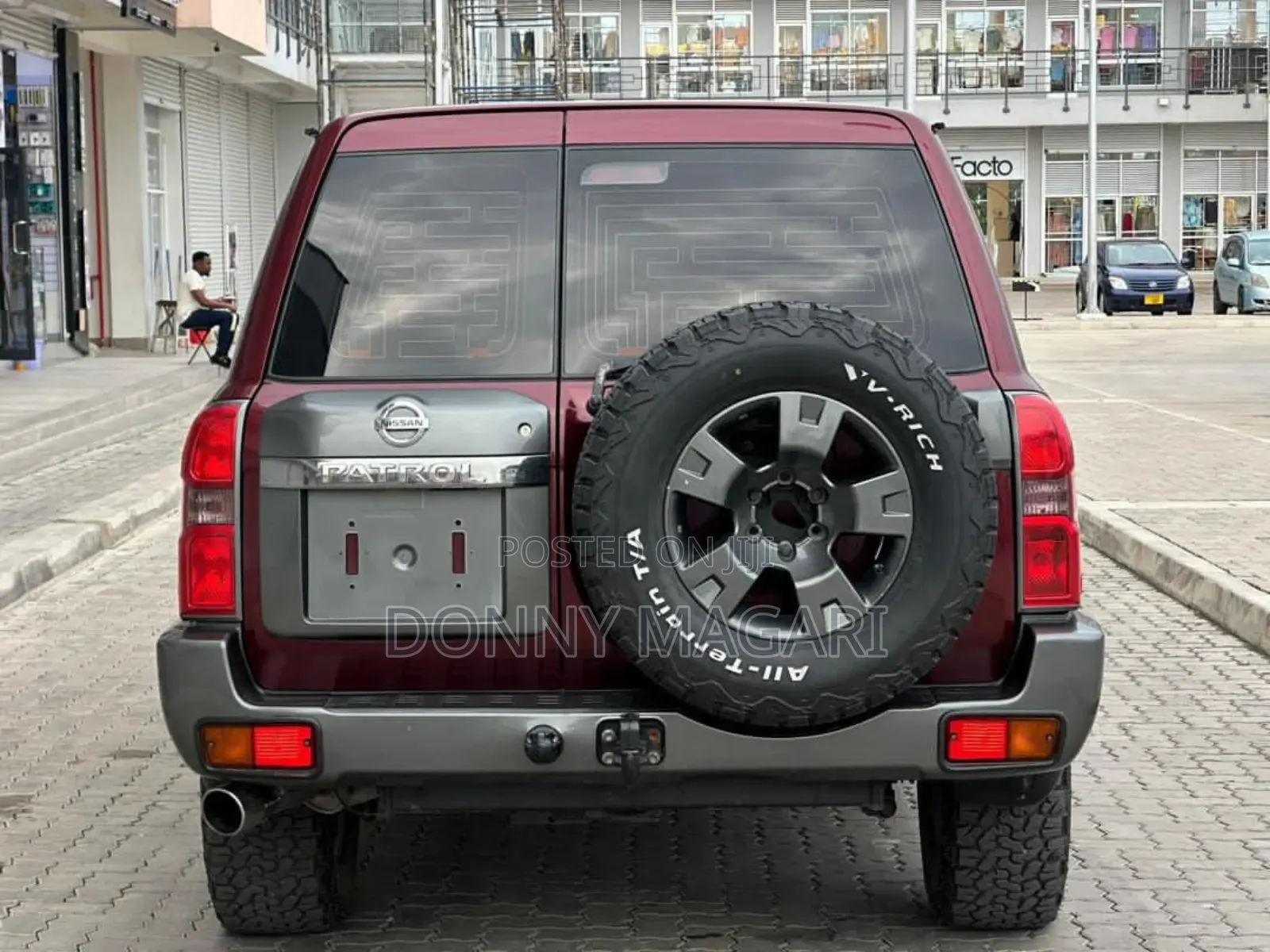 Nissan Patrol 2013 Red