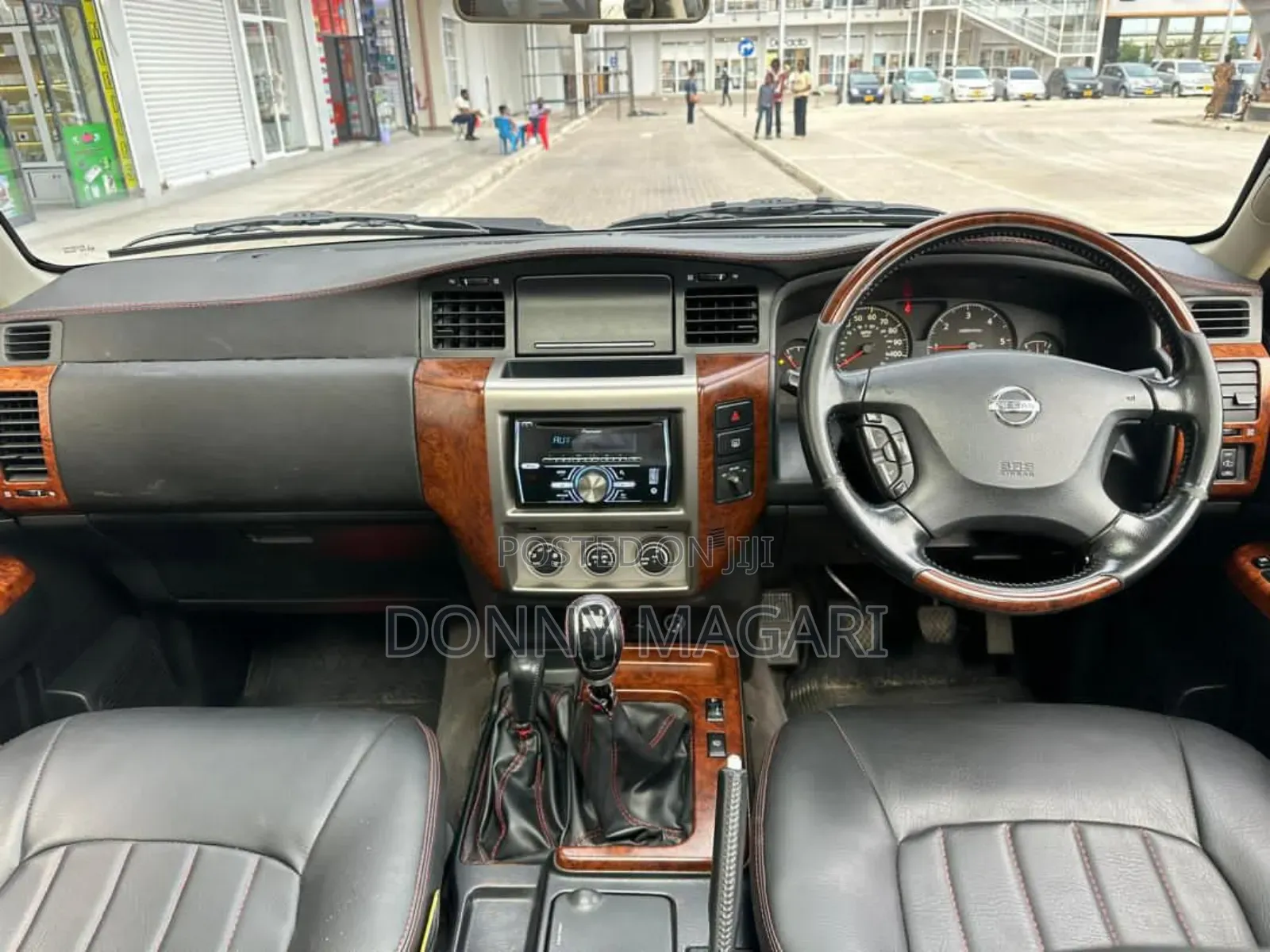 Nissan Patrol 2013 Red