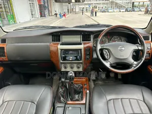 Nissan Patrol 2013 Red