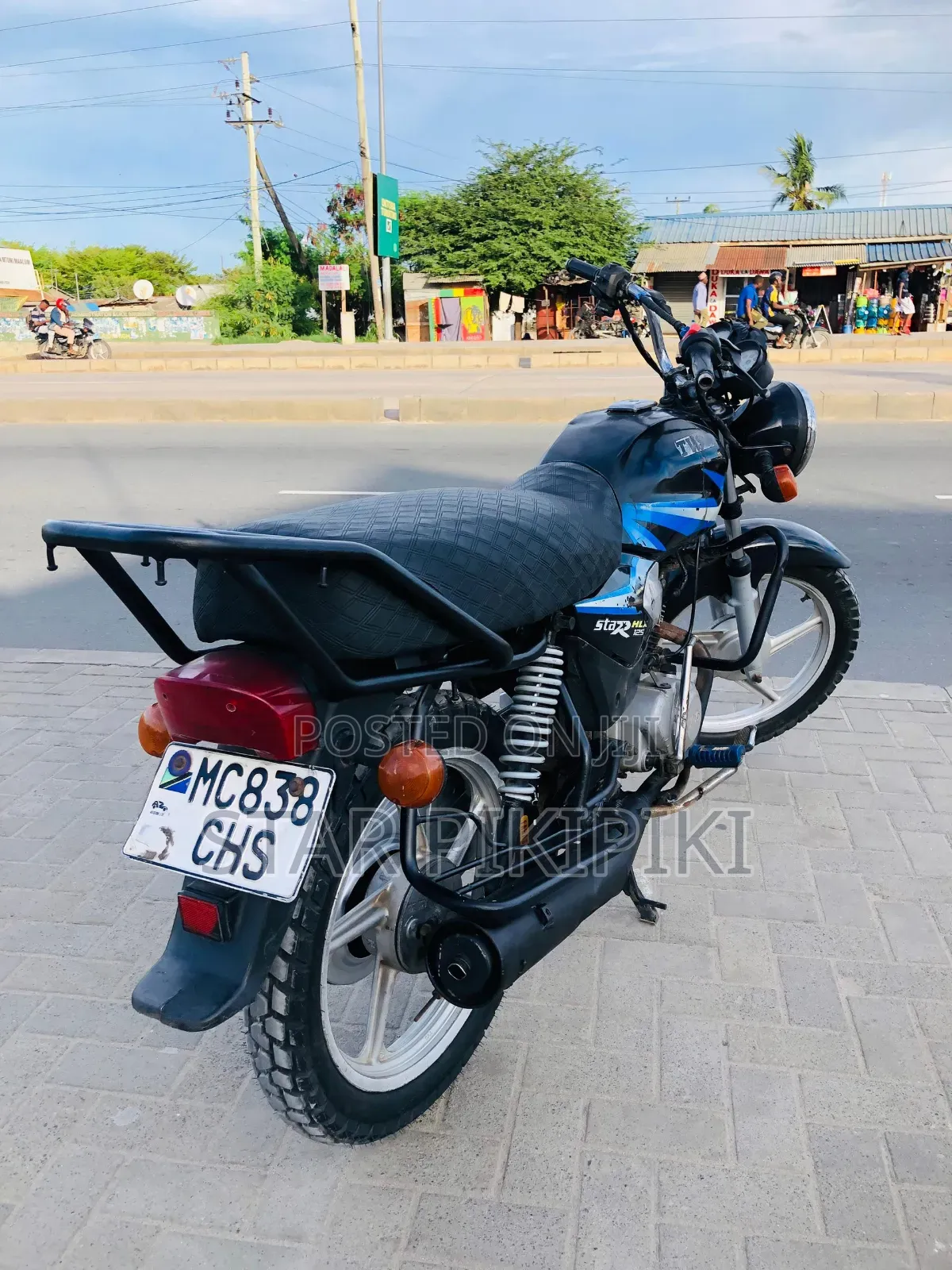 TVS HLX 125 2021 Black