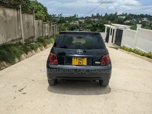 Toyota IST 2005 Black