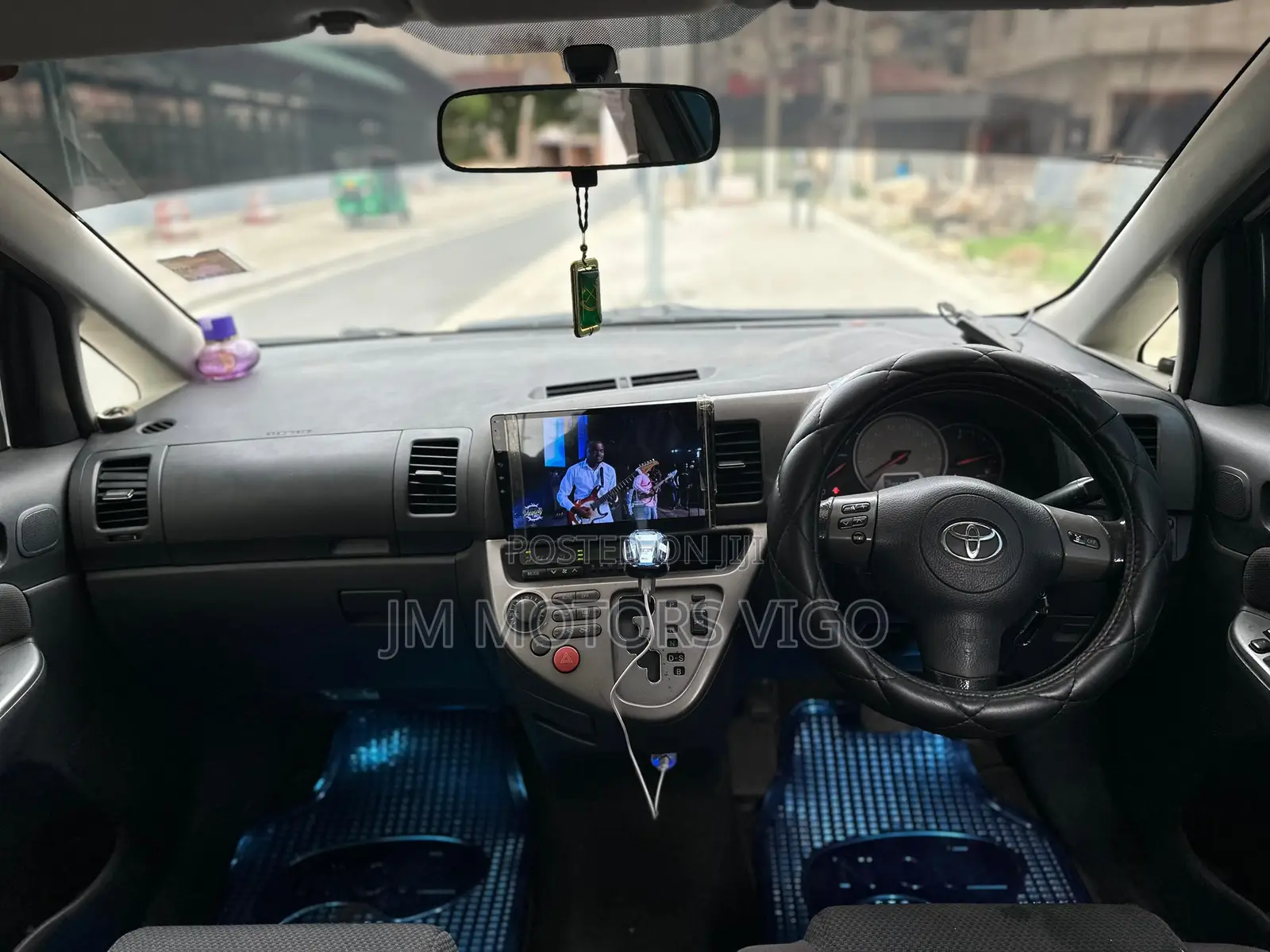 Toyota Wish 2004 Silver