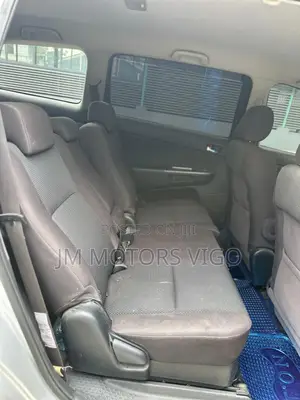 Toyota Wish 2004 Silver