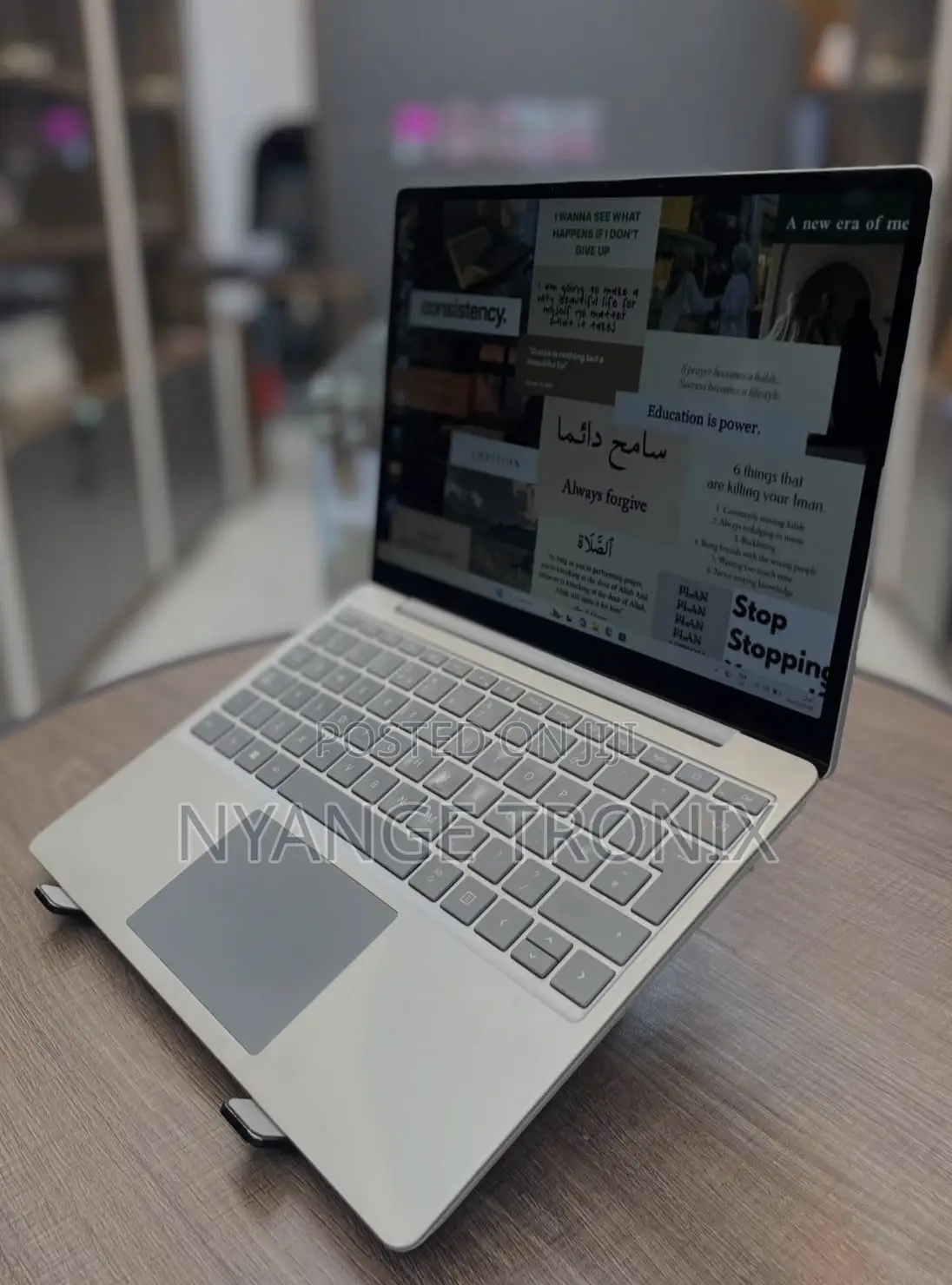 New Laptop Microsoft Surface Go 2 16GB Intel Core i5 SSD 256GB