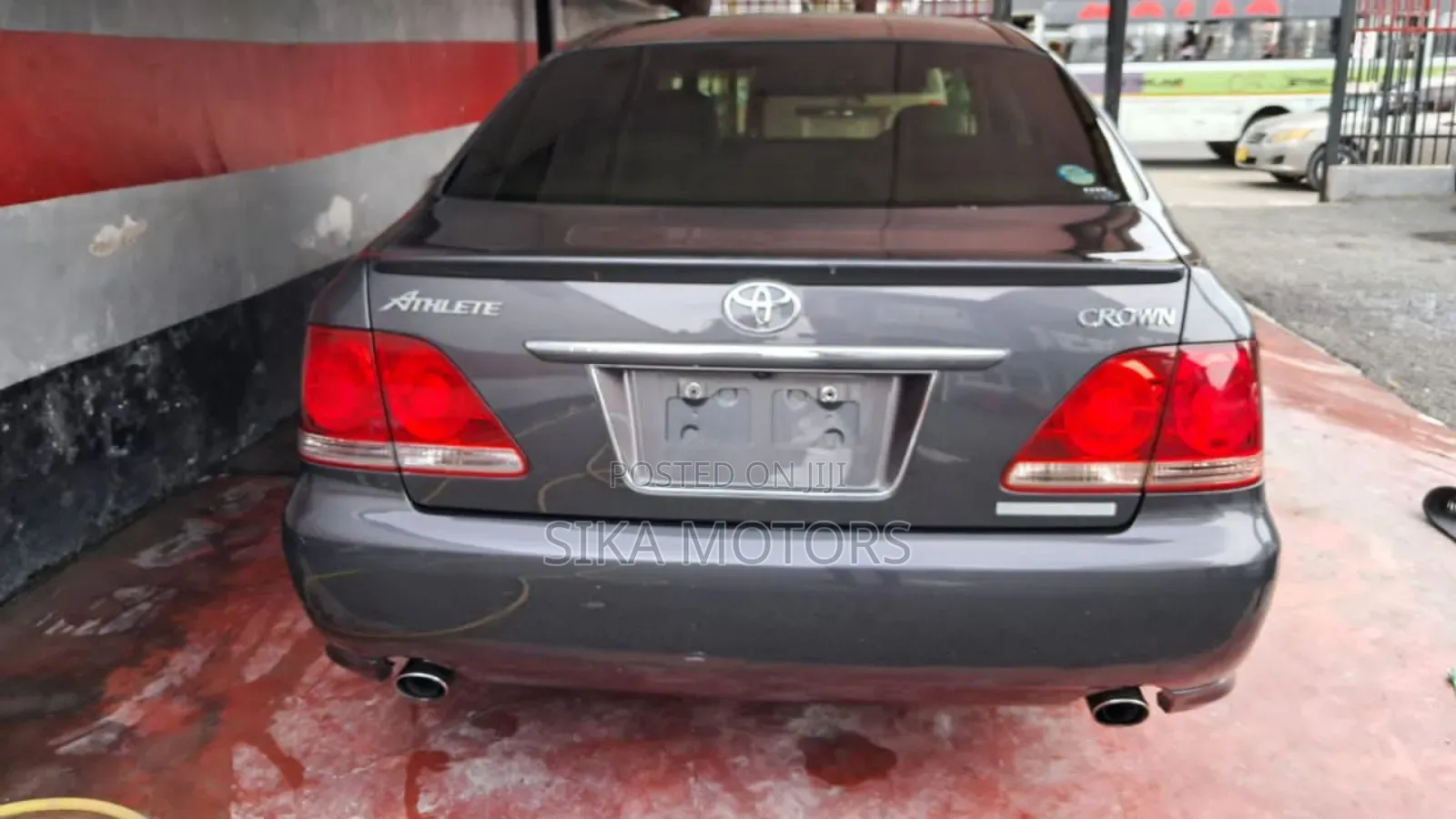Toyota Crown 2006 Gray