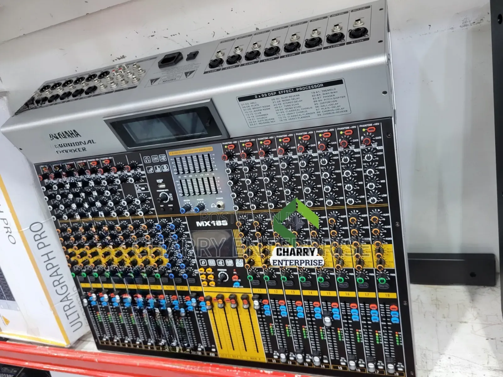 Yamaha Professional Powerful Pre Mixer 18 Channel Mixer Kavu