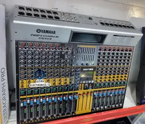 Yamaha Professional Powerful Pre Mixer 18 Channel 
• Mixer Kavu