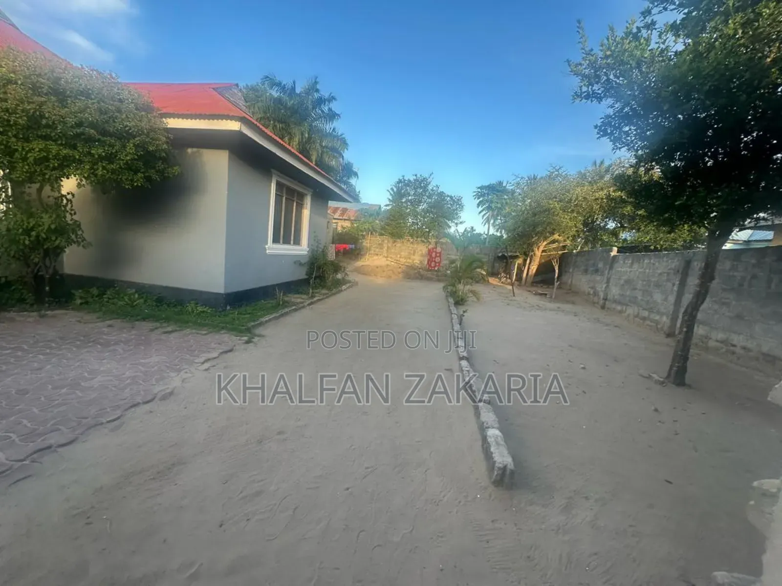 4 Bed House, 2 Bed House Unfinished Studio Apartment in the Compound