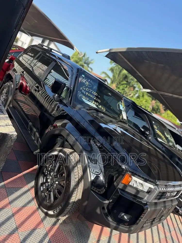 Toyota Land Cruiser Prado 2.8 2024 Black