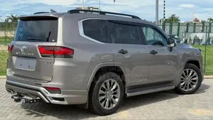 Toyota Land Cruiser 2024 Gray