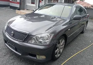 Toyota Crown 2006 Gray