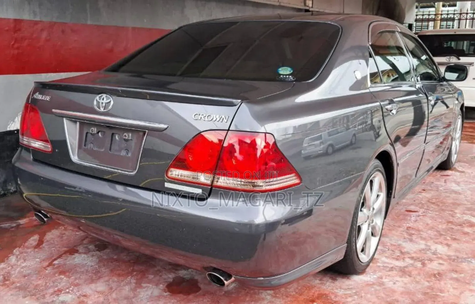 Toyota Crown 2006 Gray