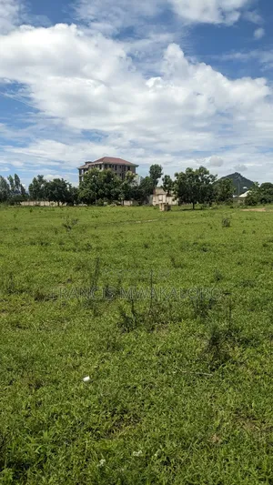 Kiwanja Kinauzwa Mkundi Morogoro
