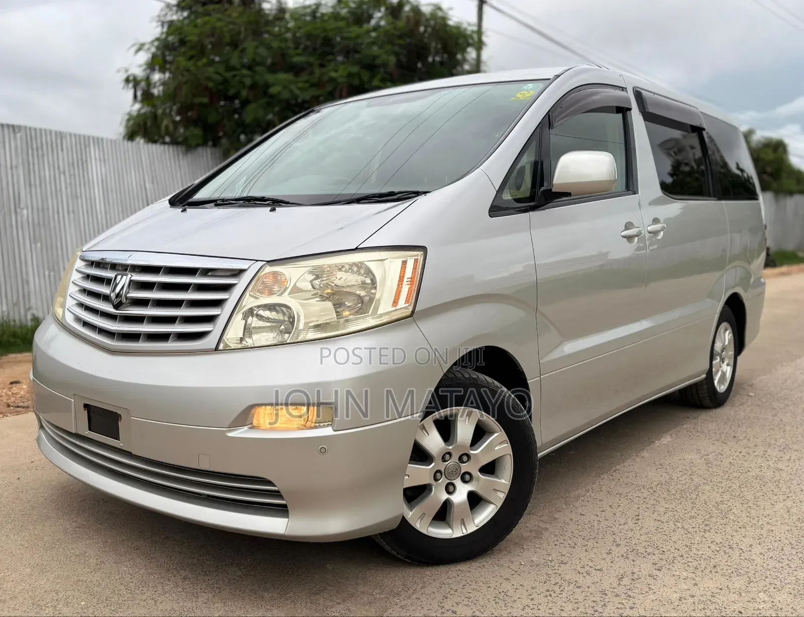 Toyota Alphard 2005 Silver
