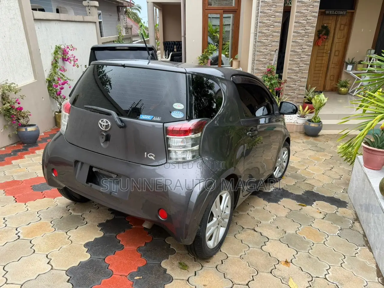 Toyota iQ 2011 Gray