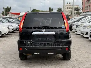 Nissan X-Trail 2.5 Petrol 4x4 SE 2011 Black