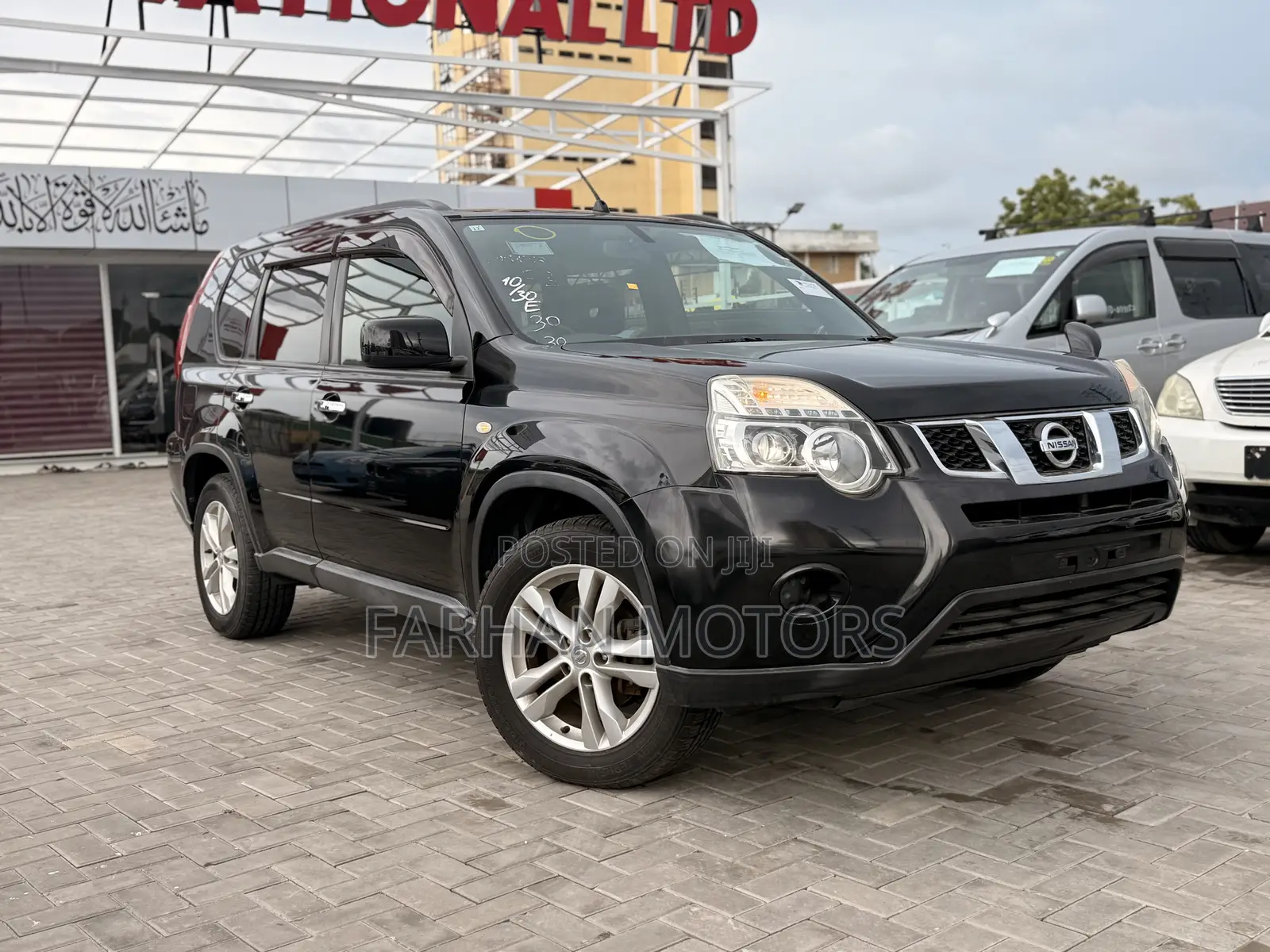 Nissan X-Trail 2.5 Petrol 4x4 SE 2011 Black