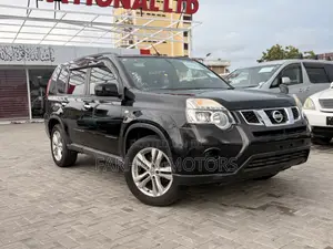 Nissan X-Trail 2.5 Petrol 4x4 SE 2011 Black