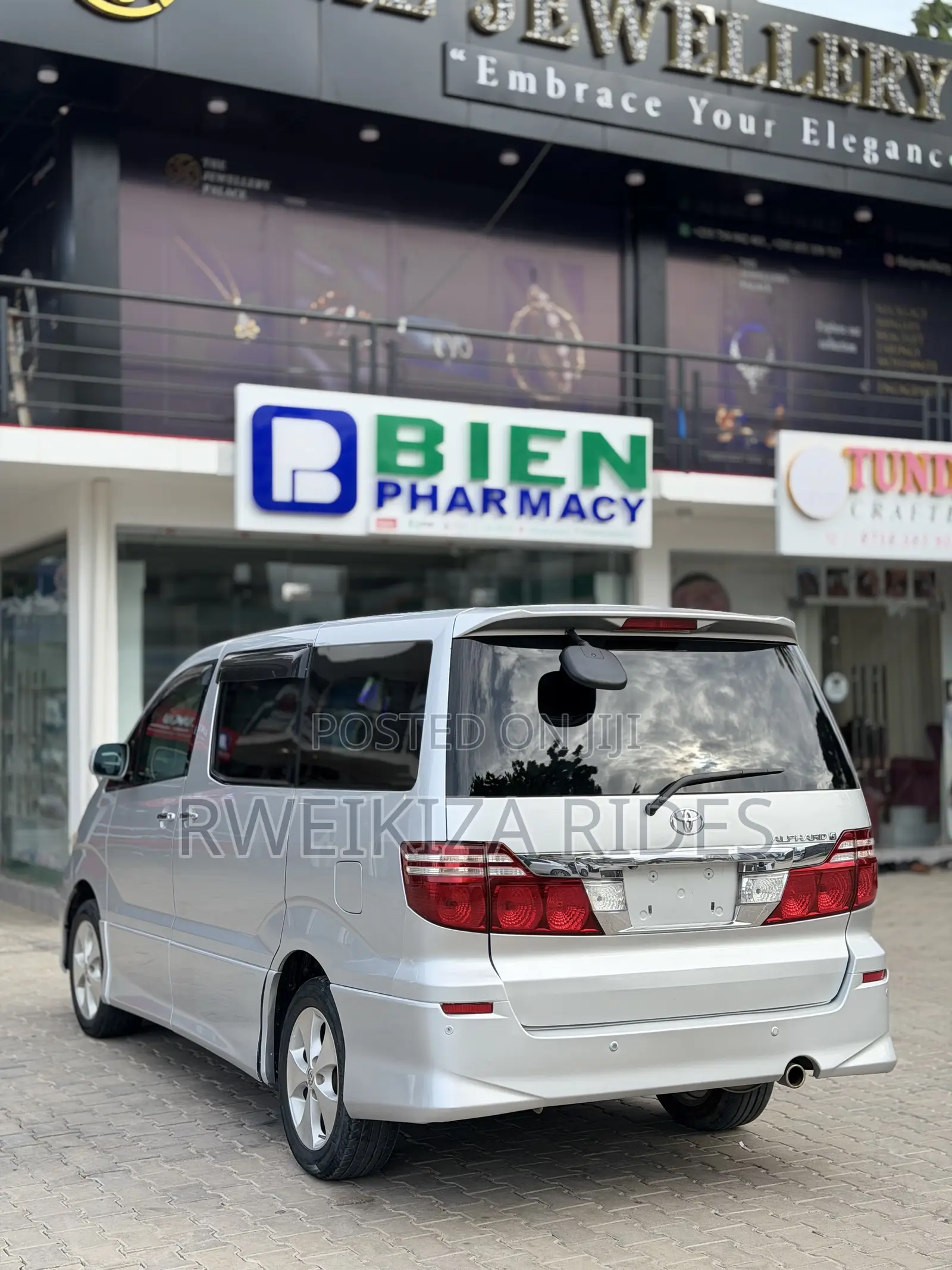 Toyota Alphard 2.4 Petrol FWD 2006 Silver