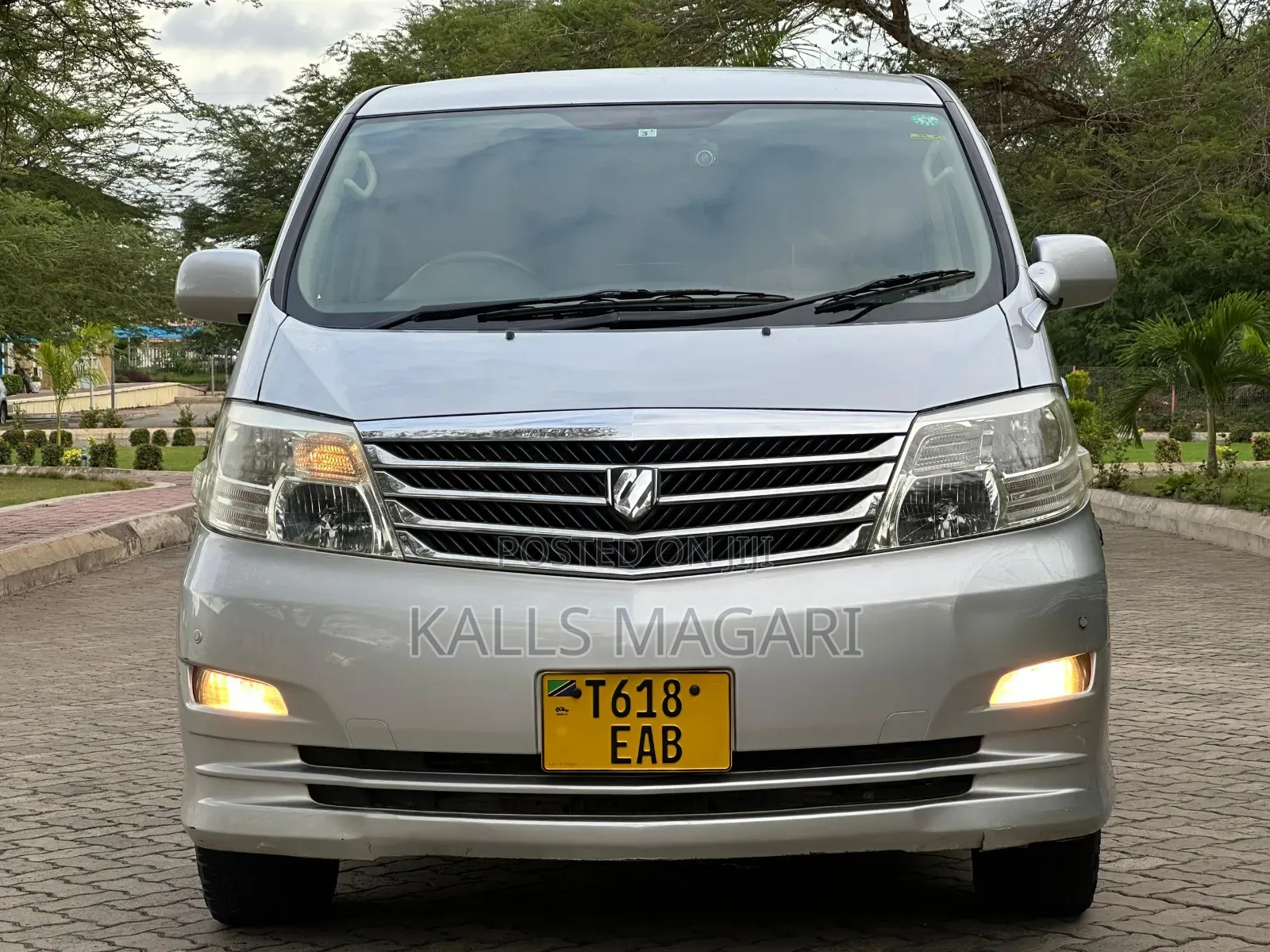 Toyota Alphard 2006 Silver