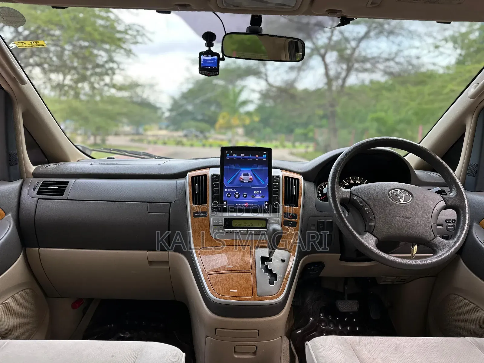 Toyota Alphard 2006 Silver