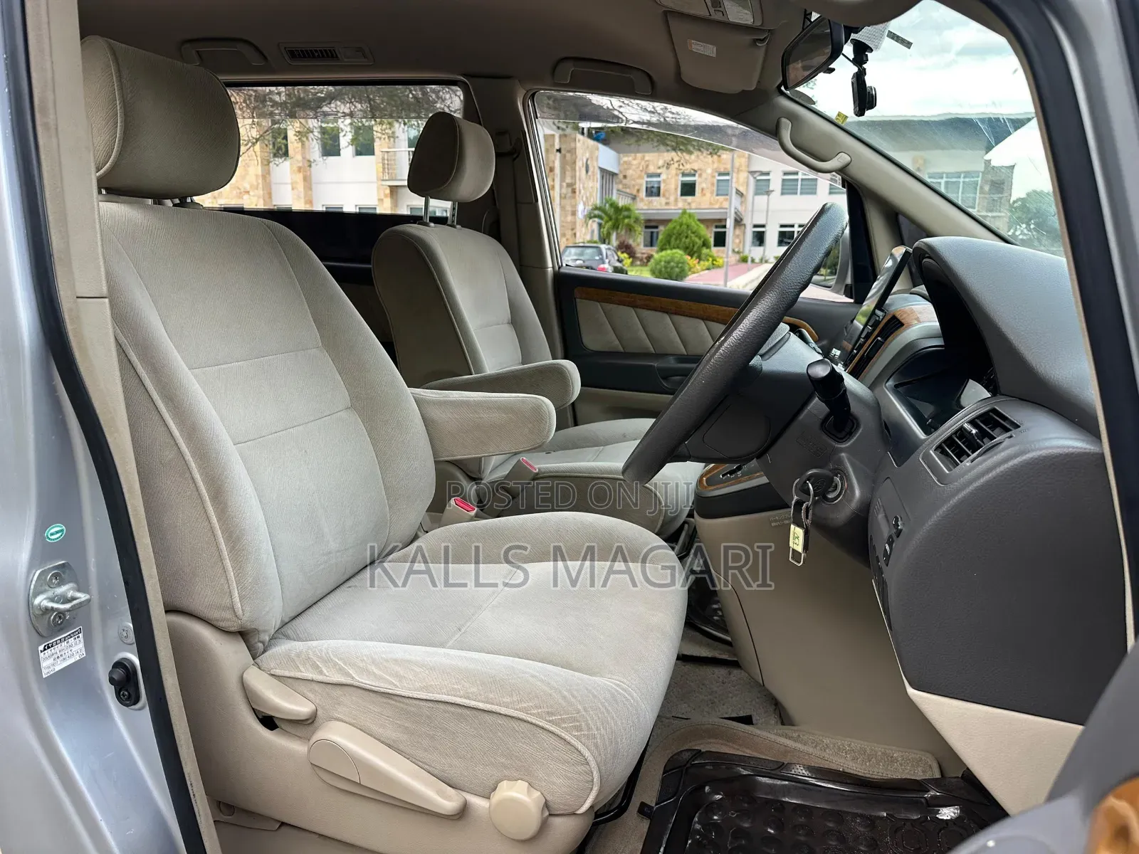 Toyota Alphard 2006 Silver