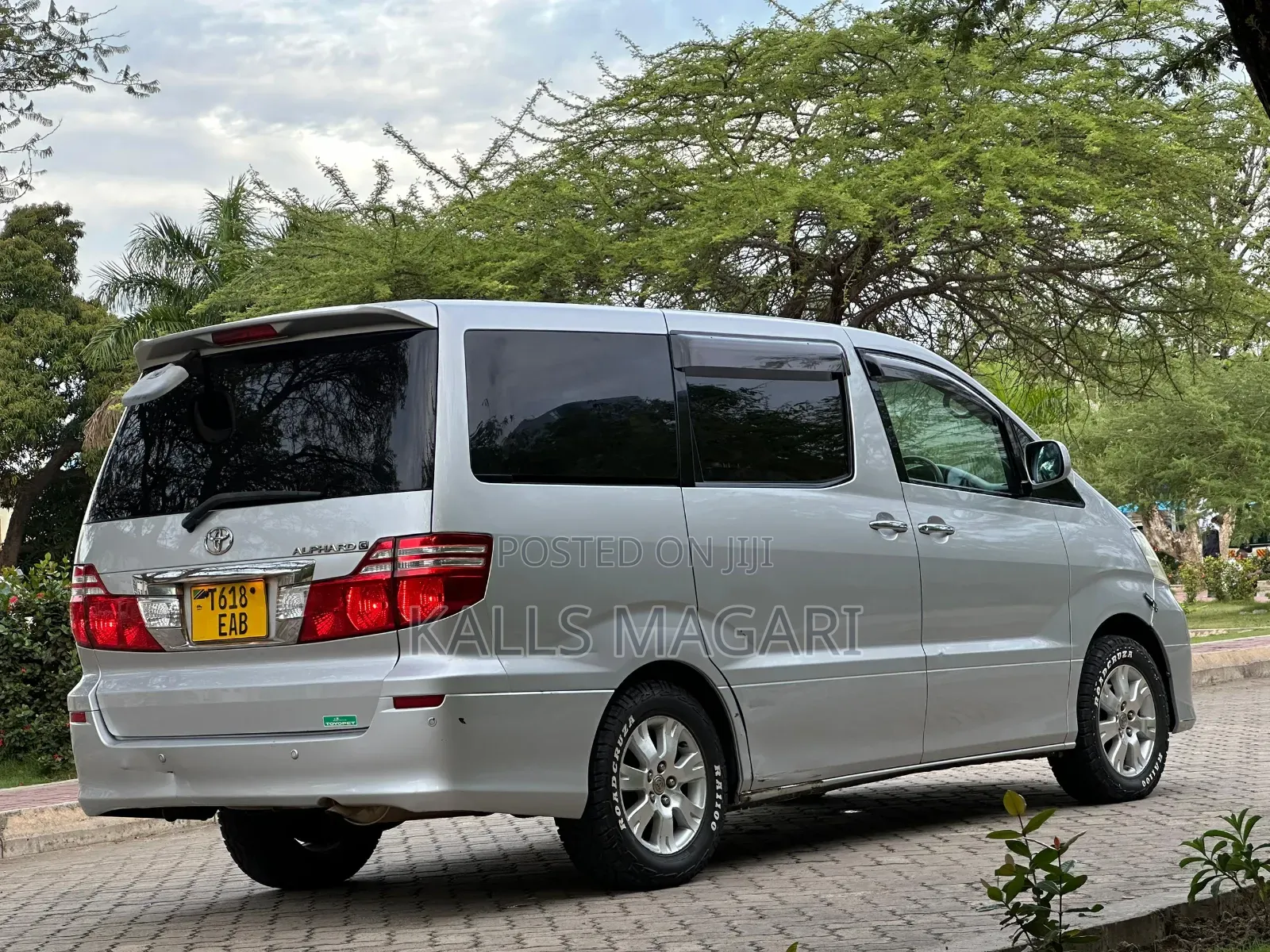 Toyota Alphard 2006 Silver