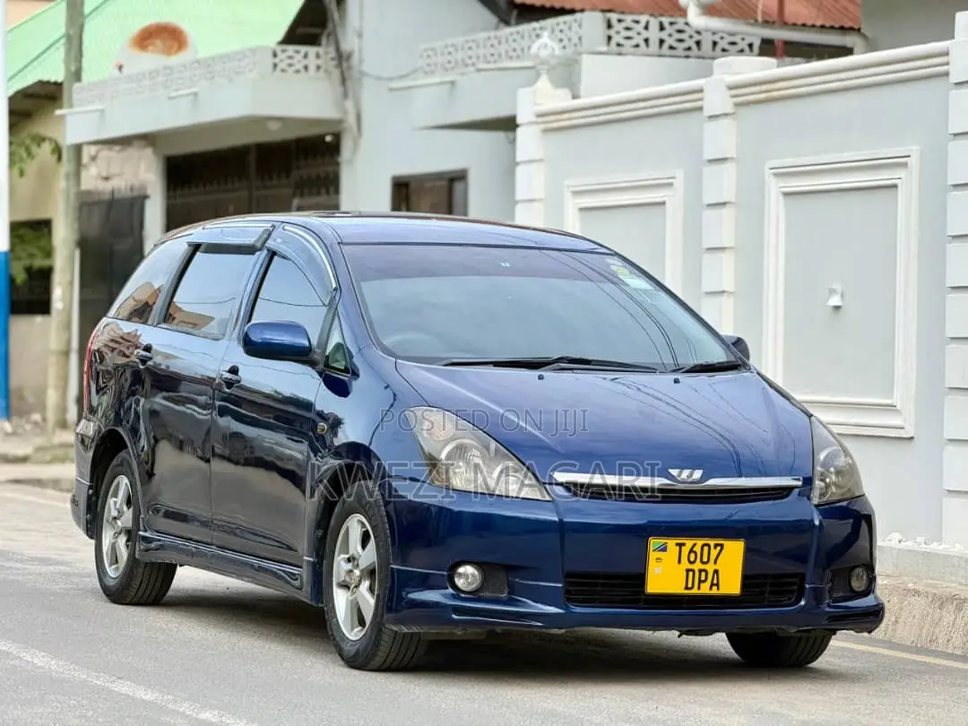 Toyota Wish 2005 Blue