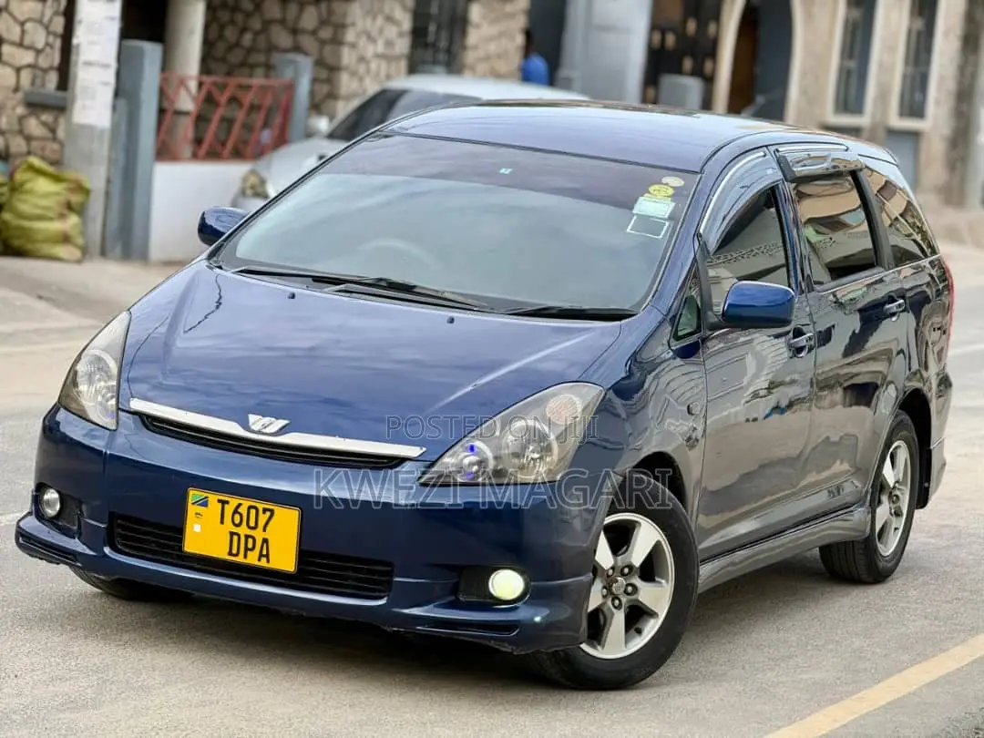 Toyota Wish 2005 Blue