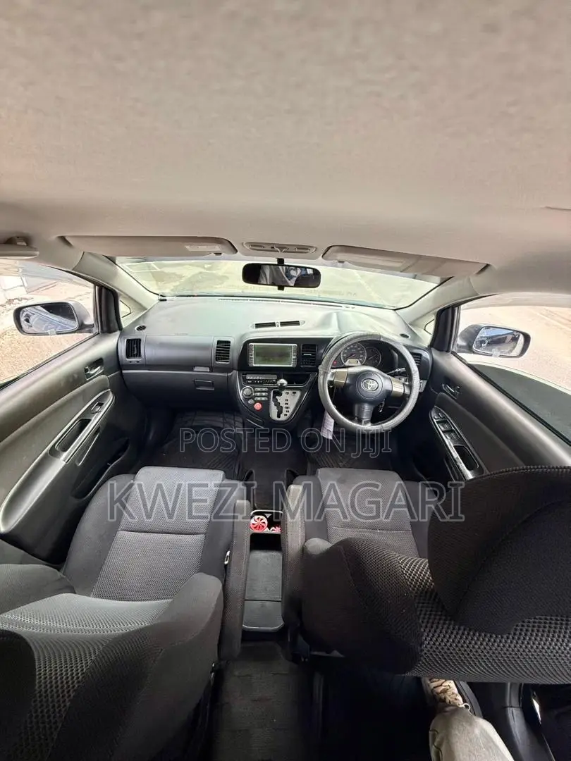 Toyota Wish 2005 Blue