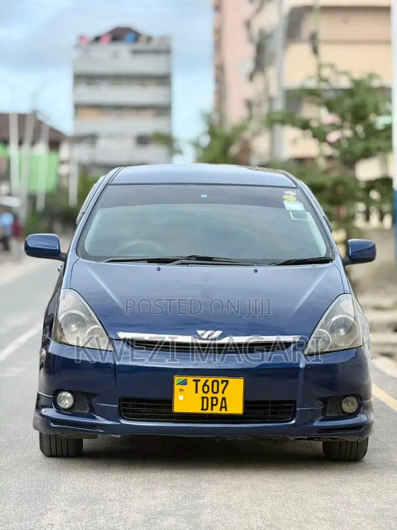 Toyota Wish 2005 Blue