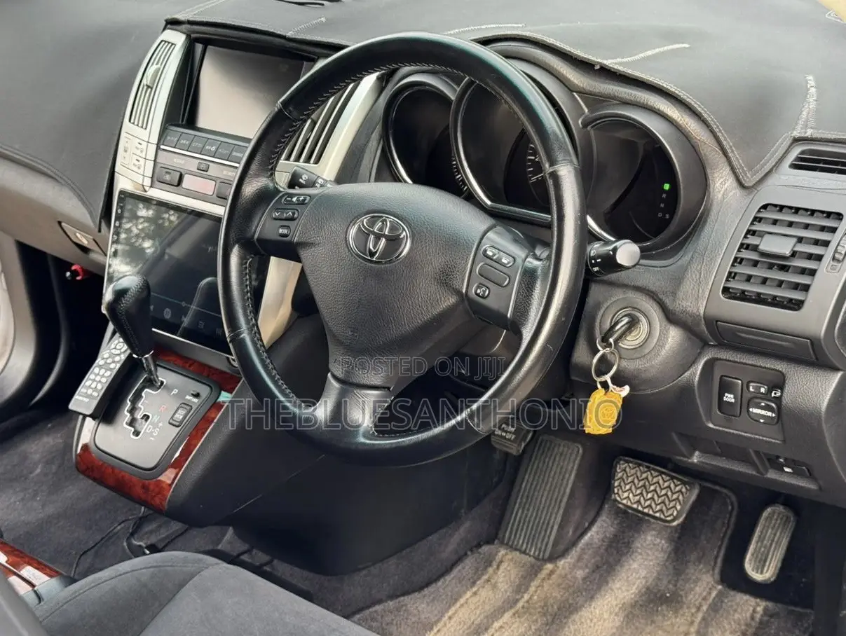 Toyota Harrier 2005 White