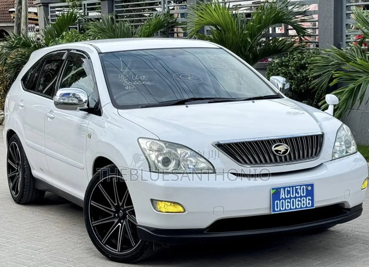 Toyota Harrier 2005 White