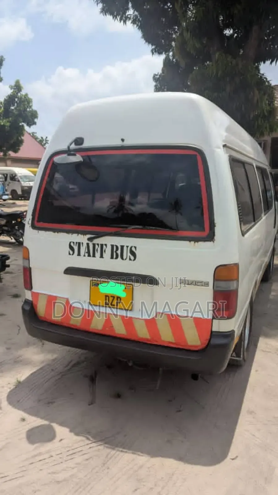 Toyota HiAce 2002 White