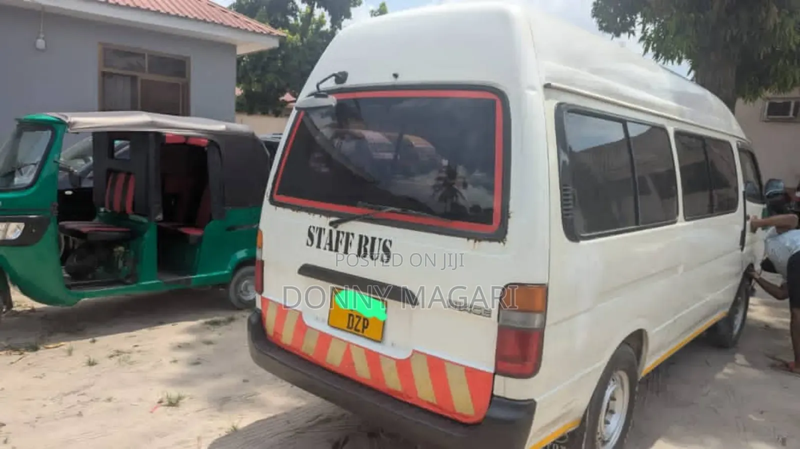 Toyota HiAce 2002 White