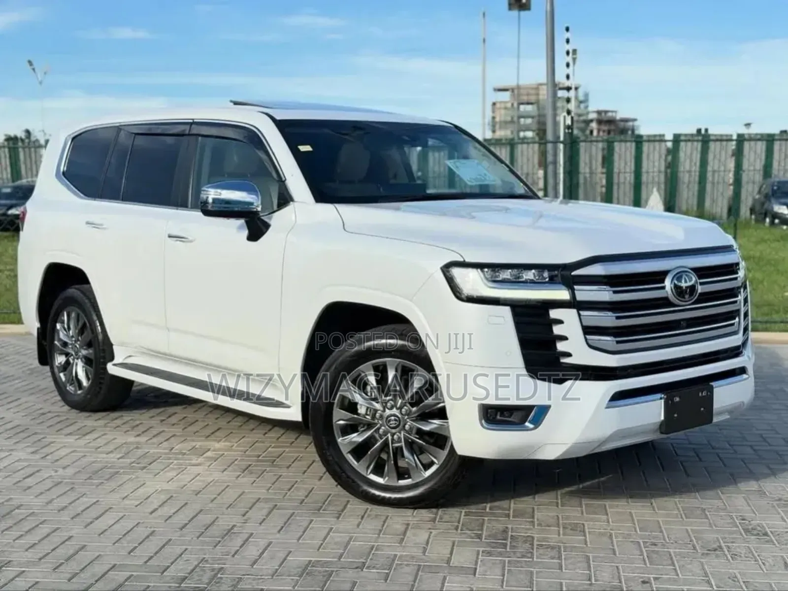 Toyota Land Cruiser 2023 Off white