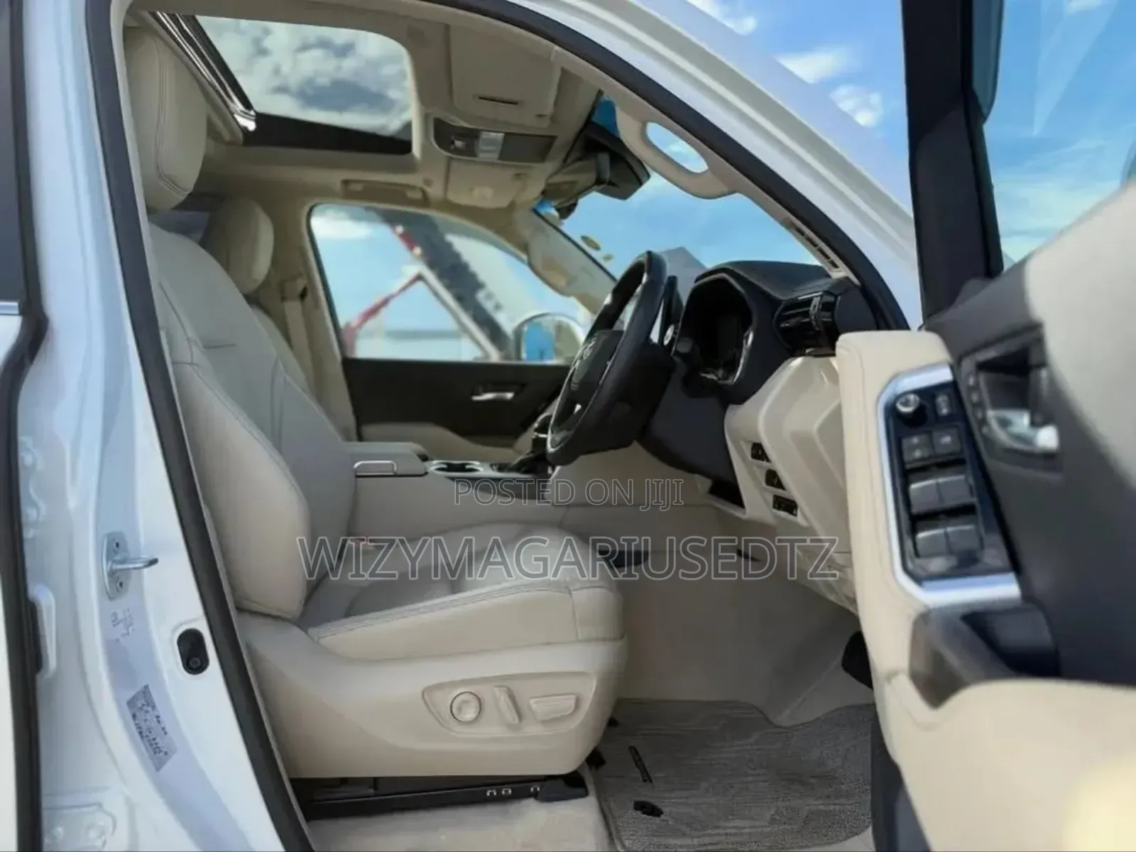 Toyota Land Cruiser 2023 Off white