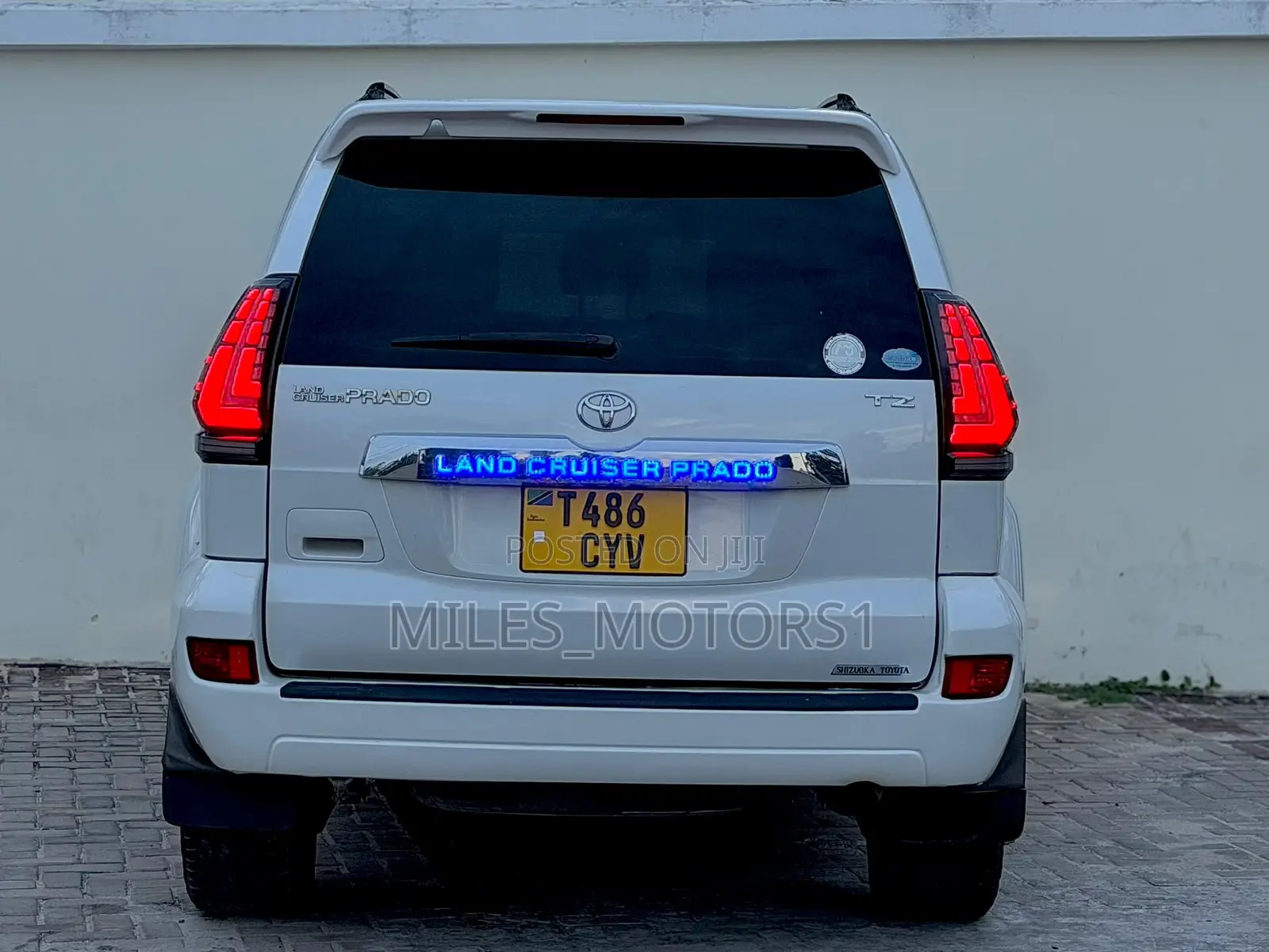 Toyota Land Cruiser Prado 2006 White