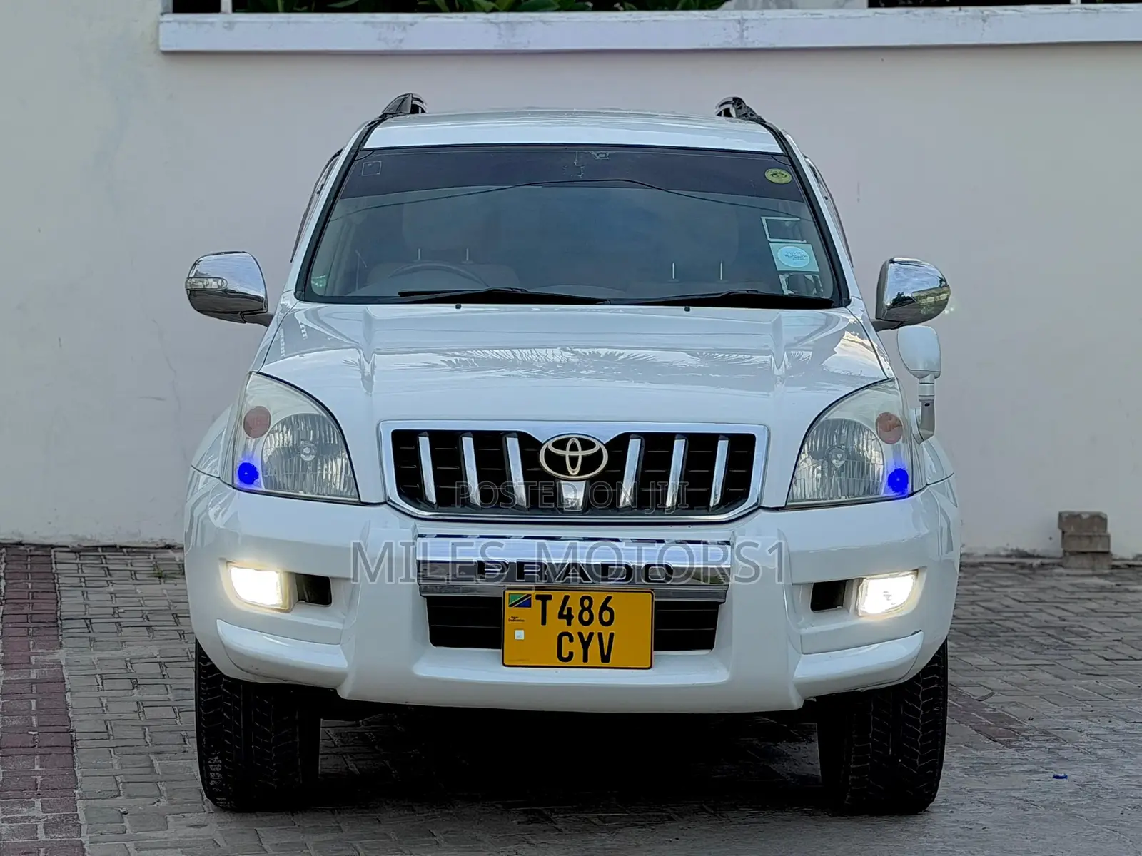 Toyota Land Cruiser Prado 2006 White