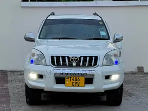 Toyota Land Cruiser Prado 2006 White